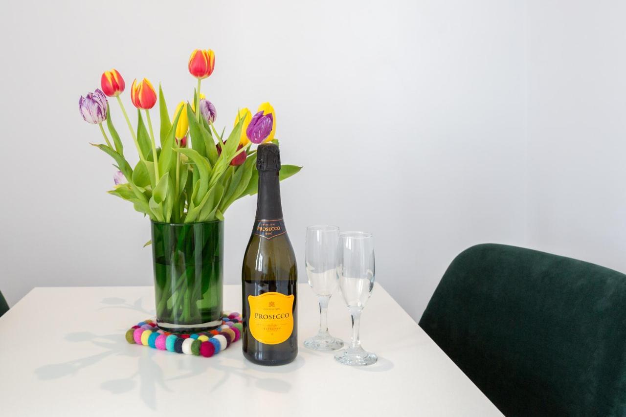 Chester Stays - Lovely Apartment In The Heart Of Chester With Free Parking エクステリア 写真