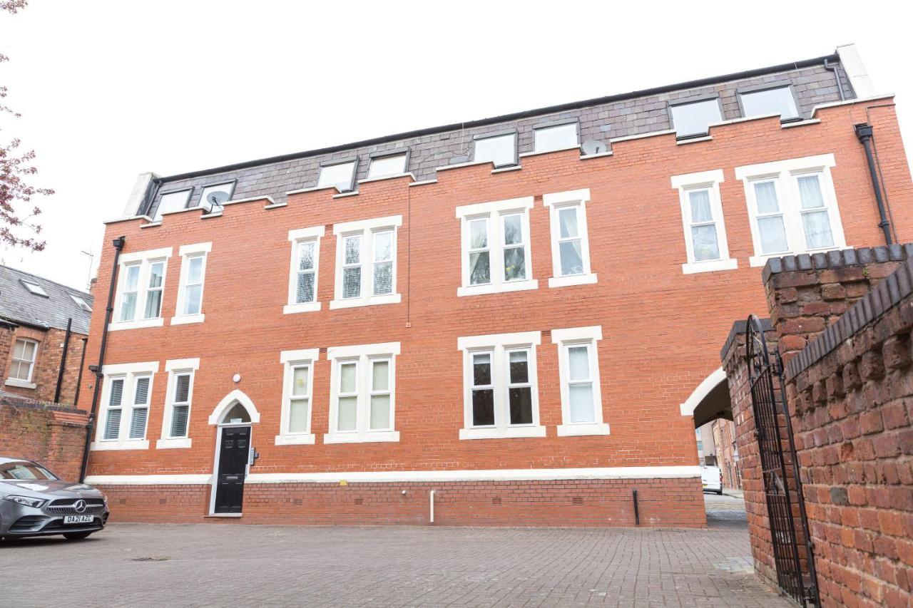 Chester Stays - Lovely Apartment In The Heart Of Chester With Free Parking エクステリア 写真